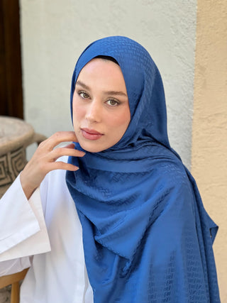 JACQUARD MOTIF BRIQUE