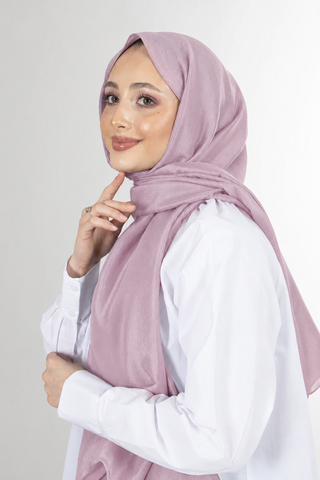 Châle Brisa Voile - Lilas Foncé, modèle MODACHIC, vue 3