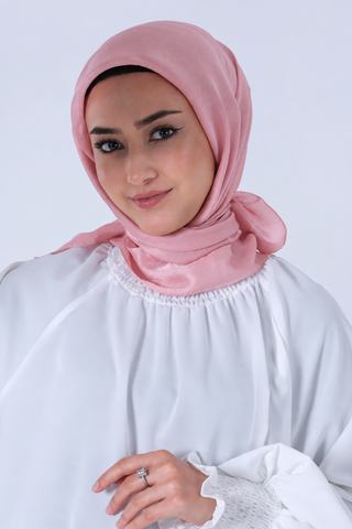 Foulard Janjan - Rose Poudré, portrait sans accessoires, vue 1
